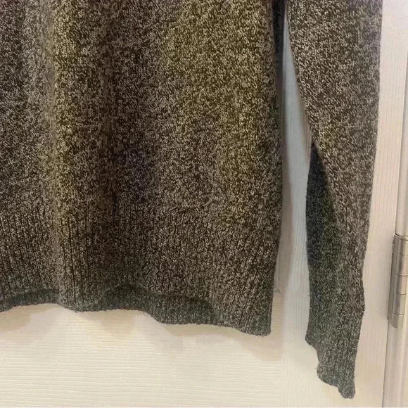 J Crew Men’s Sweater Heathered black and grey Size M - Picture 3 of 6